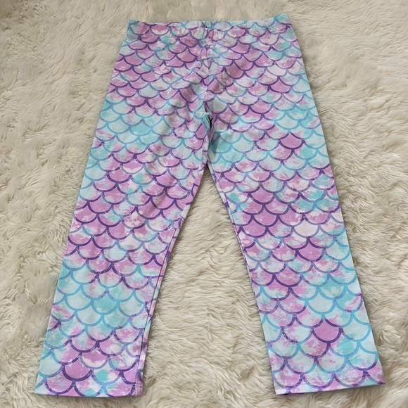 Girls Size L (10/12) Mermaid Capri Leggings - Picture 1 of 3